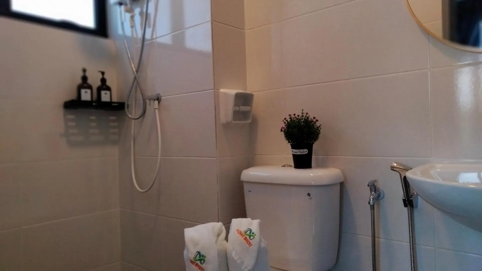 Homestay Modern 2-Storey Townhouse, Taman Orkid I Homebrickz Sepang Malaysia
