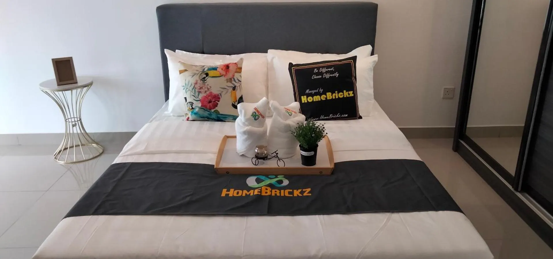 Homestay Modern 2-Storey Townhouse, Taman Orkid I Homebrickz Sepang